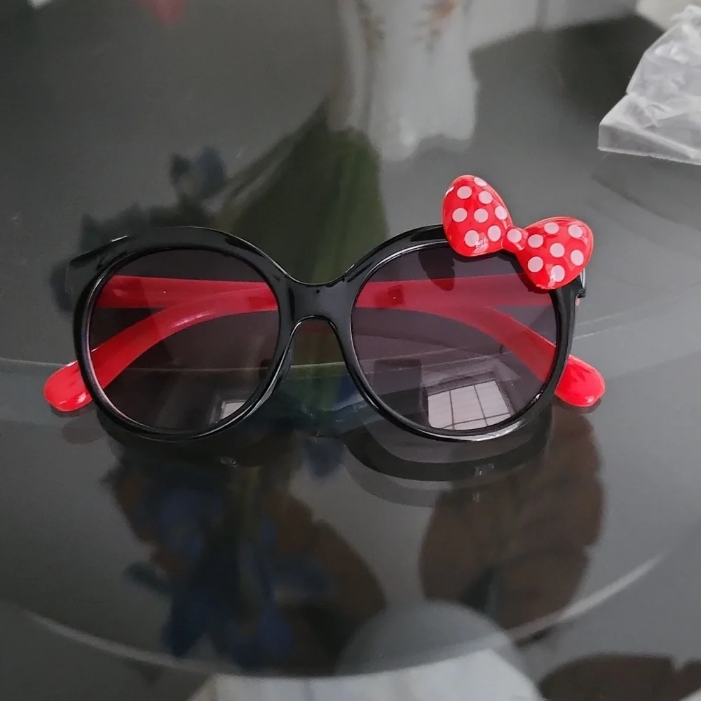 NWOT Disney Minnie Mouse sunglasses